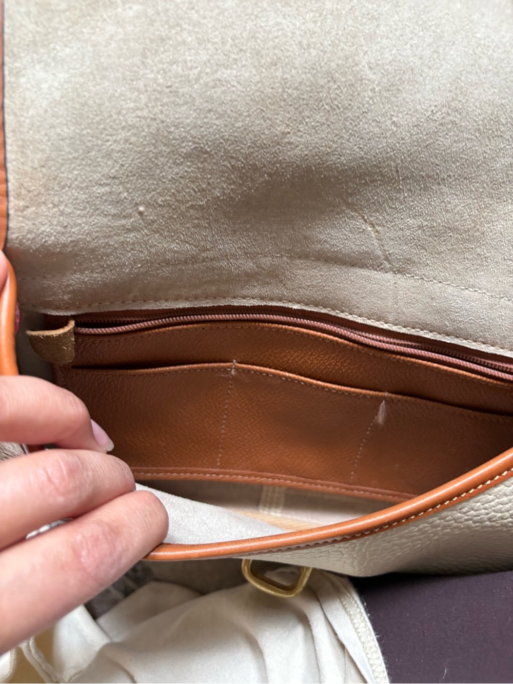 Vintage Dooney & Bourke Equestrian Crossbody Bag Cream Pebbled Leather AWL - Picture 10 of 13